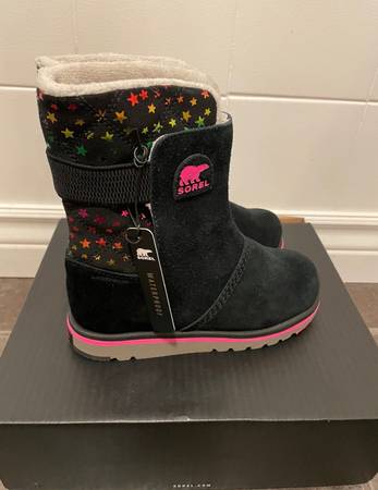 Sorel Rylee waterproof boots Brand new in the box 1