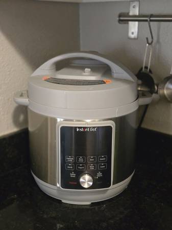 Instant Pot Duo Plus Multi-Cooker, only used once! 1