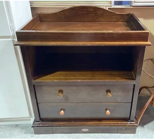 Baby Changing Table 1