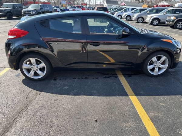 Hyundai Veloster 2014 - $11.990 (Urbana, IL)63625035155587124