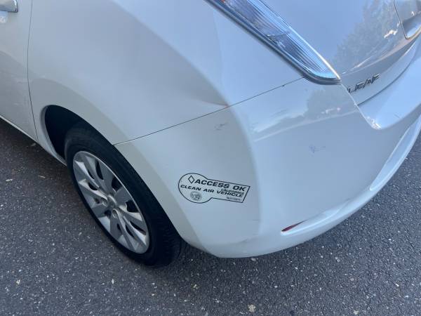 2013 Nissan Leaf S - 82K Miles Very- 70 Mile Range - Good Battery - $4,450 (rohnert pk / cotati)63617808441091123