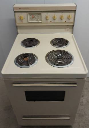 24" WHITE-WESTINGHOUSE APARTMENT STOVE 1