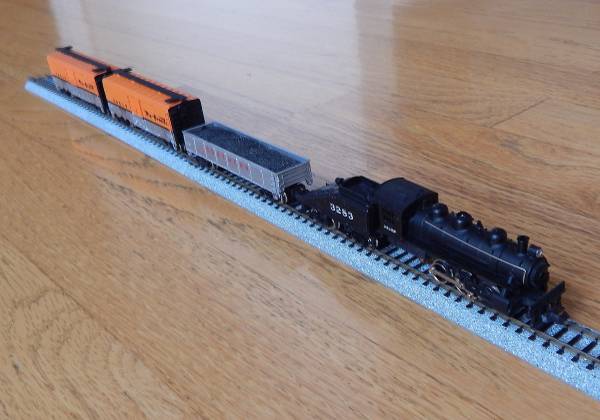 N scale model train lot 1