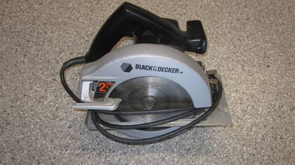 Black & Decker Circular Saw 1