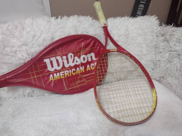 WILSON TENNIS RACKET 1