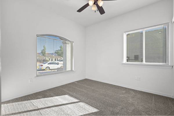 $1800.00 / 4br - 1402ft2 - Modern Single Unit Home in El Paso | 13613 Gatton St | $1800/mo63971417132547124