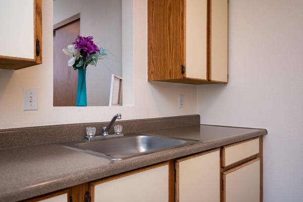 $1,280 / 1br - 581ft2 - Great place, great price! Come visit us today! 1 bed, 1 bath! (Gresham - North Central)64039058907778124