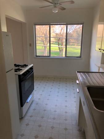 $1,750 / 2br - 700ft2 - LAND PARK 2 BR APARTMENT - Golf Course Views - MOVE-IN SPECIAL (Land Park - Midtown - Downtown)63844738406273124