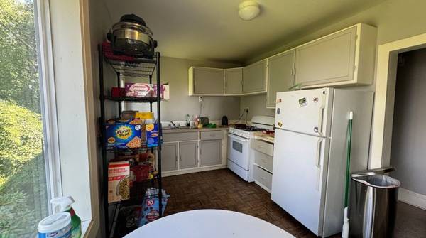 $765 / 3br - Looking for 1 more roommate for this 3 Bedroom Unit next to WWU! (Bellingham)63509586200451127