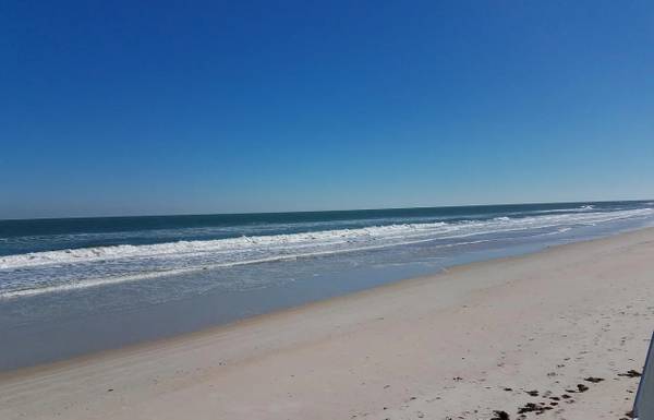 $2,500 / 1br - Oceanfront Condo - Beach Side - Must See !! (Daytona Beach / Ormond Beach)63791575739009122