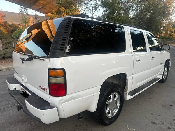2005 GMC Yukon XL Denali AWD $3800 - $3,800 (área de South Bay)63470893441155124