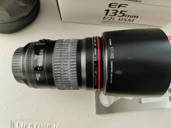 Lente Canon 135 mm f/2 L USM, montura EF - $545 (menlo park)63471453539971121