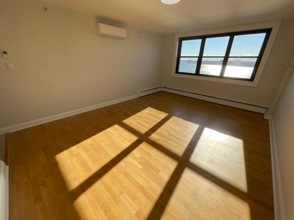 $3,555 / 2br - 776ft2 - ➽Charming South Boston 2 Bedroom w/In Unit W/D Available Now! (South Boston)63614216382209123