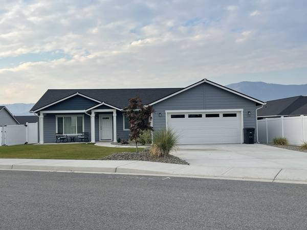 $2,500 / 3br - 1664ft2 - Off Season Furnished Home - Manzanita Drive Manson (Manson)63828063540609120