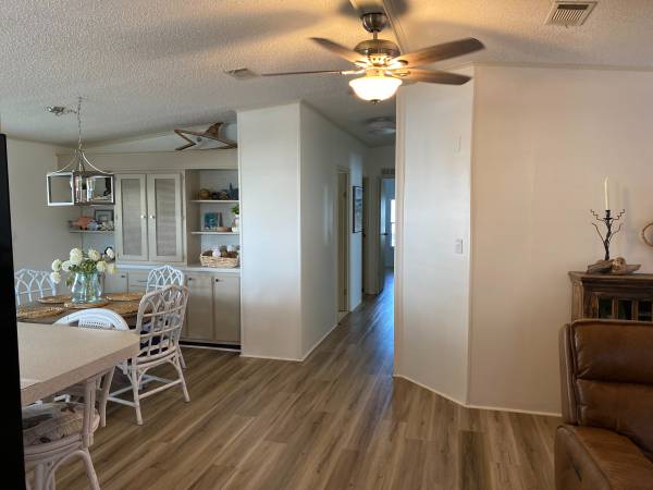 $96,000 / 2br - 1344ft2 - Price Reduced-Come See This Beautifully Maintained 2B/2B Home! #049 (Edgewater)63791498137729124