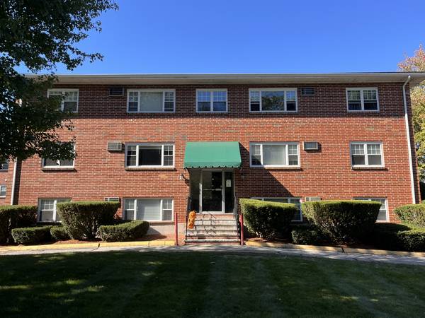 Near Commuter Rail - Including Heat 1