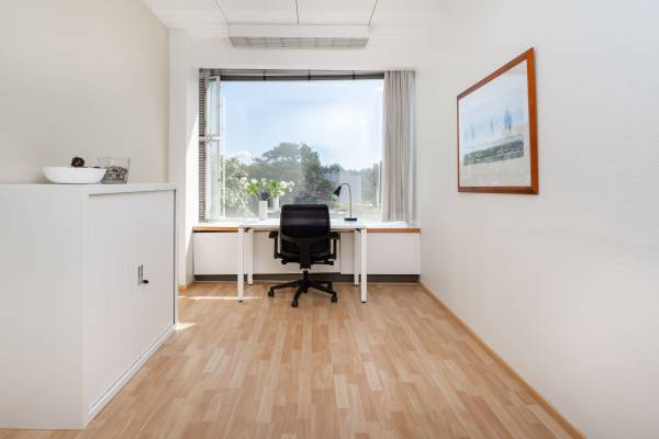 $129 Flexible Co-Working Solutions in a Professional Space - as low as $129 (Toledo)63836548015617121