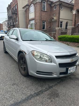 2010 chevy malibu 158k millas - $2,250 (Brooklyn)63615170124417121