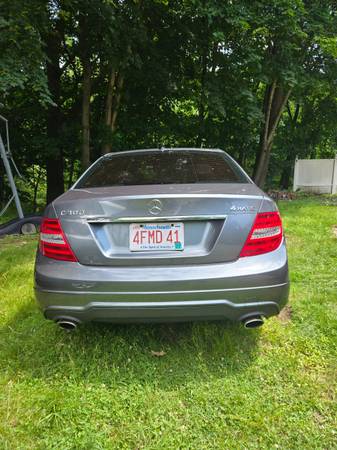 2012 mercedes benz c300 totalmente equipado - $6,700 (Methuen)63615511634947124