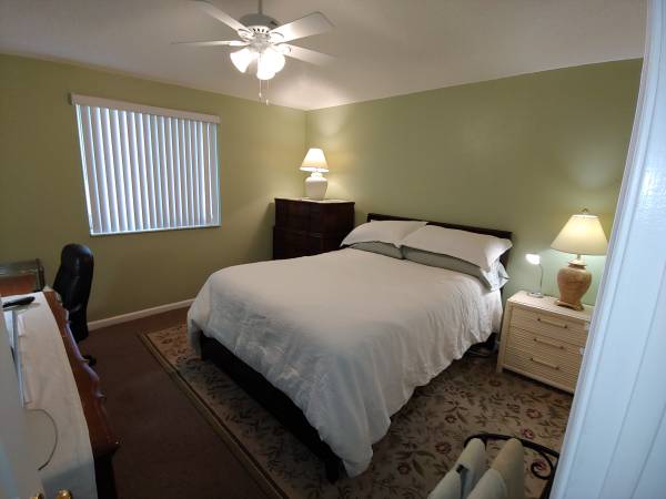 $950 / 215ft2 - $950 Fully-Furnished Private Bedroom in Clean, Upscale Townhome (Plantation/Sunrise)64001848475905121