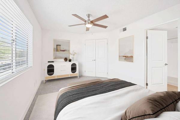 $1,390 / 2br - 935ft2 - Dog park, Working spaces, Designer countertops, Fitness center (Downtown Mesa)64024990052482122
