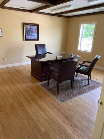 $500 / 250ft2 - Office Space for rent (Monson)64181048575873121
