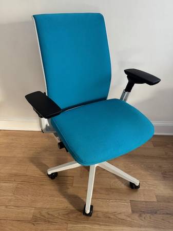 Steelcase Think V2 Task Chair - QTY 3 1
