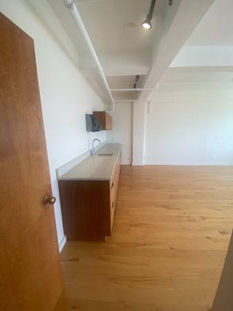 $1,787 / 702ft2 - Herald #624 - Downtown Bellingham office with Kitchenette and Bay View (1155 N State St #624 Bellingham WA 98225)64213543430403124