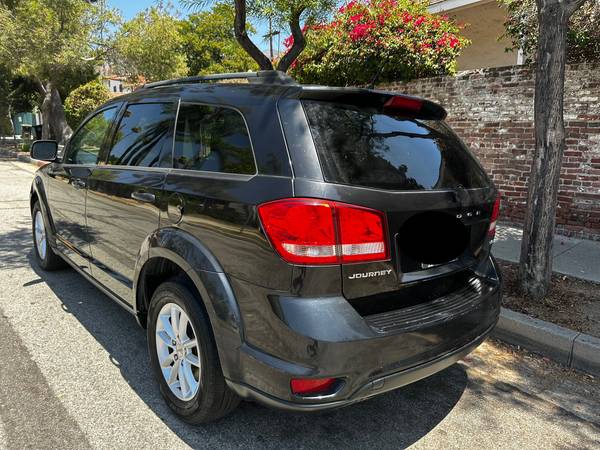 2011 Dodge Journey - $2,80063436936127489123