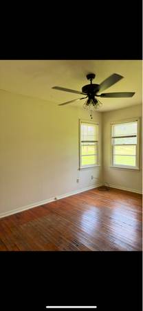 $1700.00 / 3br - 1498ft2 - Family home in convinent location! Large backyard completely fenced in64037559102467123