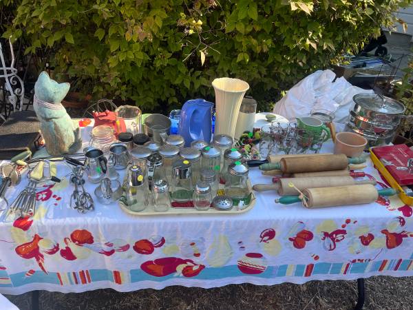 Yard sale photo