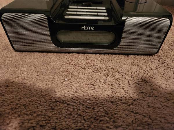 Radio IPOD Clock iHome Model iH6 & IPOD Clock iHome Model iH26B NEW - $50 (Pembroke Pines)63471414611073121