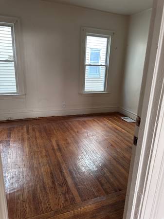 $1,650 / 3br - 3 Bed/1Bath/Liv (New Haven)64010165508866122
