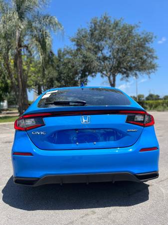 Honda Civic 2023 - $14,000 (Hollywood)63489680283779124