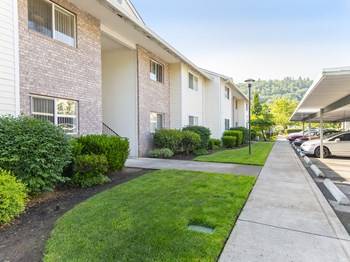 $1,425 / 2br - 1075ft2 - ¡Tu nuevo hogar te espera! ¡Tranquilo y espacioso! ¡Planta baja! (Gresham)63841708504705121