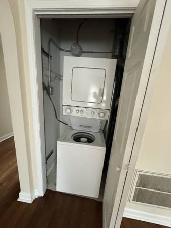 $2,150 / 2br - 2BR with in unit washer and dryer available now (Logan Square)63918415083651121