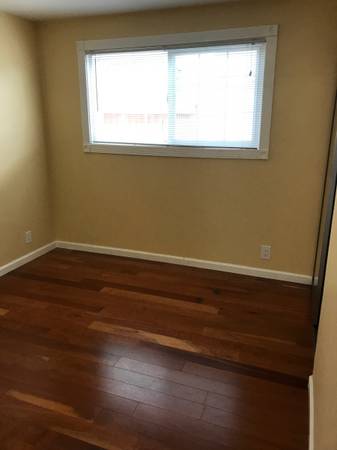 $1,000 / 4br - 150ft2 - Casa compartida moderna en la península de 1 habitación (Daly City)63861099306115124