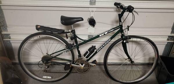 Bicicletas de 26" y 24", ¿entrega? - $60 (Vienna, VA)63470818111361123