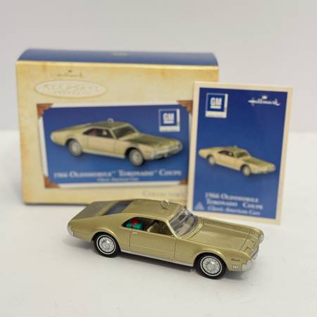 2004 Hallmark Keepsake 1966 Oldsmobile Toronado Coupe Classic American Cars #14 1