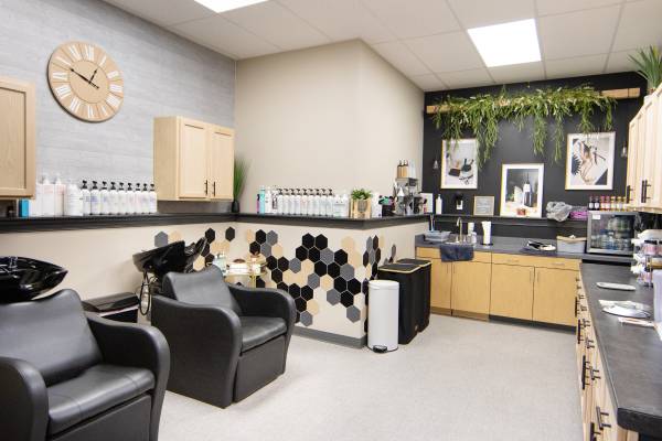 Salon Suites by RISE: Premium, All-Inclusive Salon Suites 1