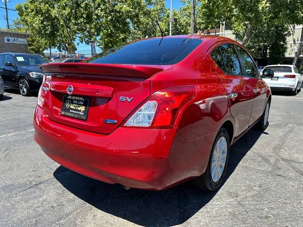 2013 Nissan Versa 1.6 SV - $4,99563469616430723124