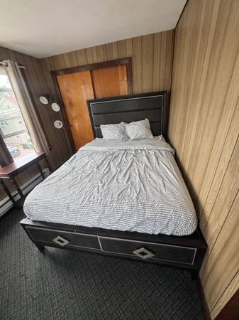 $950 / 1br - SE RENTING ROOM $950 (Watertown M.A)64034613875970122