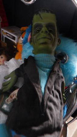 HERMAN MUNSTER HAND PUPPET ** VERY NICE DID NOT COME WITH VOICE BOX 1