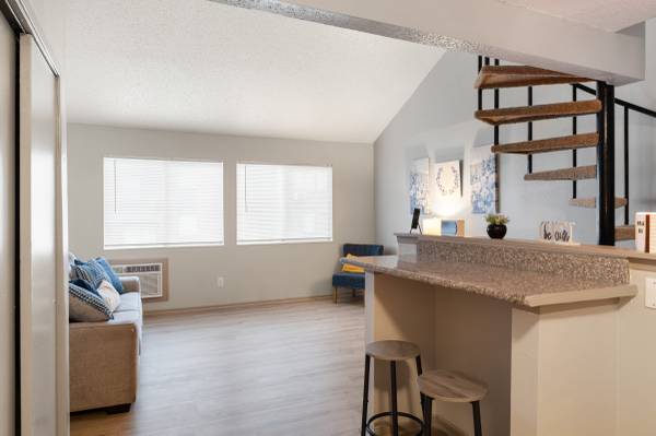 $679 / 1br - 576ft2 - Loft Apartment For Lease (Huntsville)63885008468225122