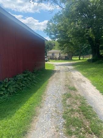 $2,200 / 2br - Cottage on horse farm south carroll (taylorsville)64054762583299122