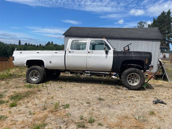 1979 GMC crew cab - $4,00063482059409155124
