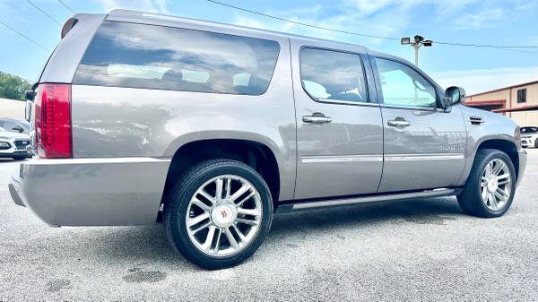 2014 Cadillac Escalade ESV Platinum Edition - $15,499 (Houston)63622336983041124