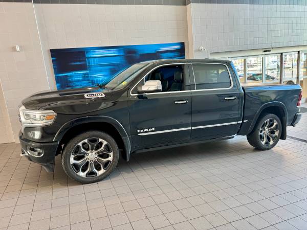 ITS GOTTA A HEMI!LOW KMS!  Dodge Ram Limited  CALL ROB 7787721277 1