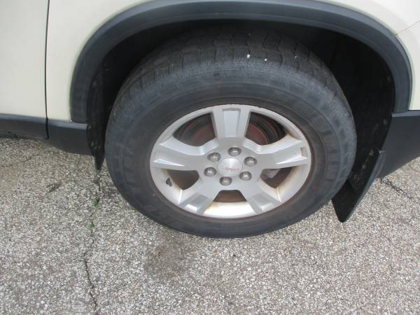 2012 GMC ARCADIA SLE ,3 RD ROW SEAT.VERY SHARP SUV - $4,995 (NORTH RIDGEVILLE)63513672320897123