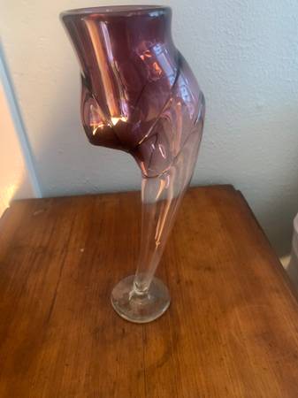 Odd purple vase 1